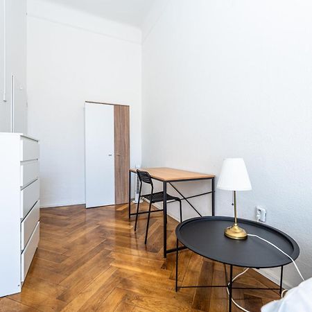 Apartments Safarikova 18 Prága Kültér fotó