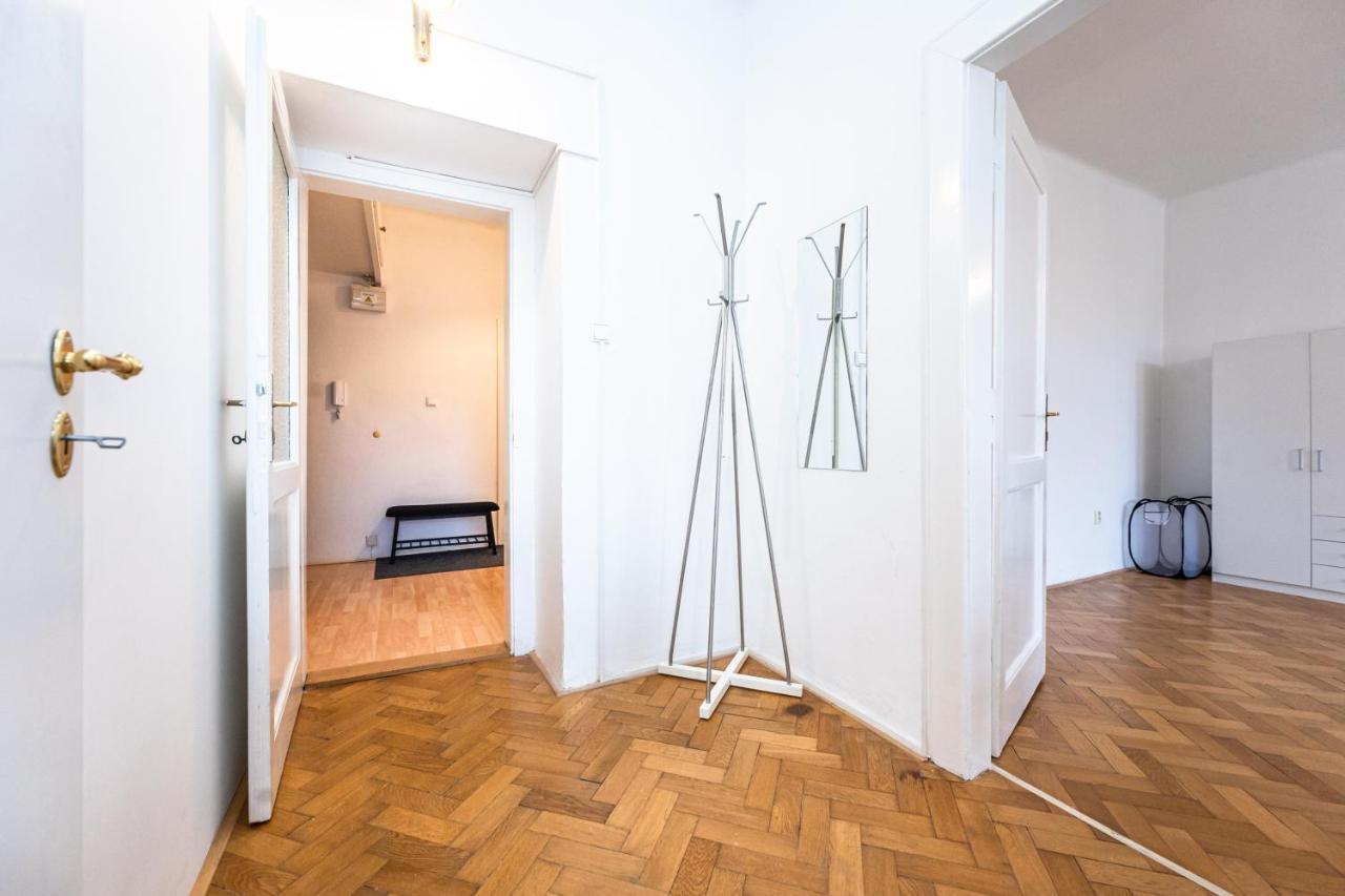 Apartments Safarikova 18 Prága Kültér fotó